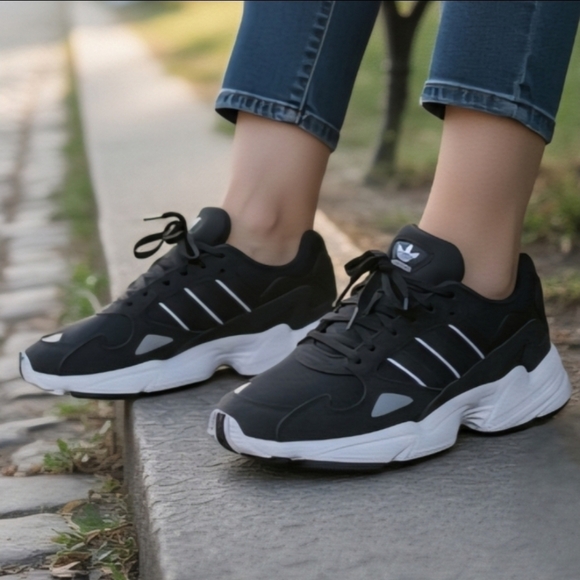 NIB Adidas Falcon Women's 7.5 Core Black White Chunky Retro Sneakers IG8301 - Picture 16 of 16